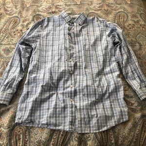 Vineyard vines button down shirt